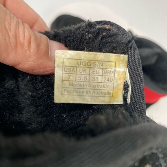 UGG boots Big boys size 7 with laces and logo in black and red with checkered. - Picture 4 of 13